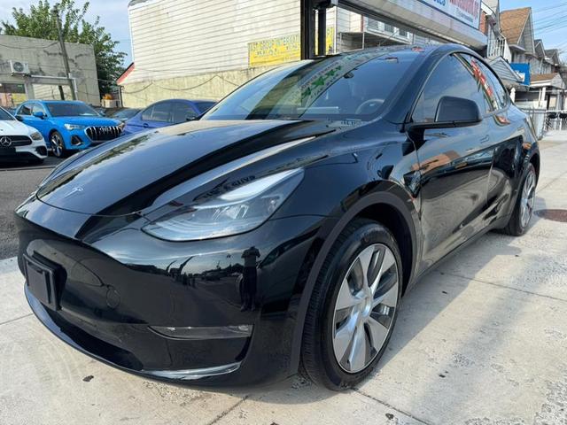 Photo of 2023 Black Tesla Model Y