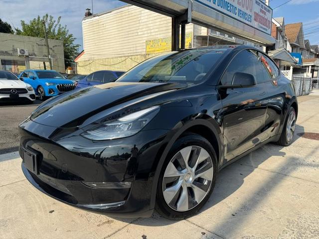 Photo of 2023 Black Tesla Model Y