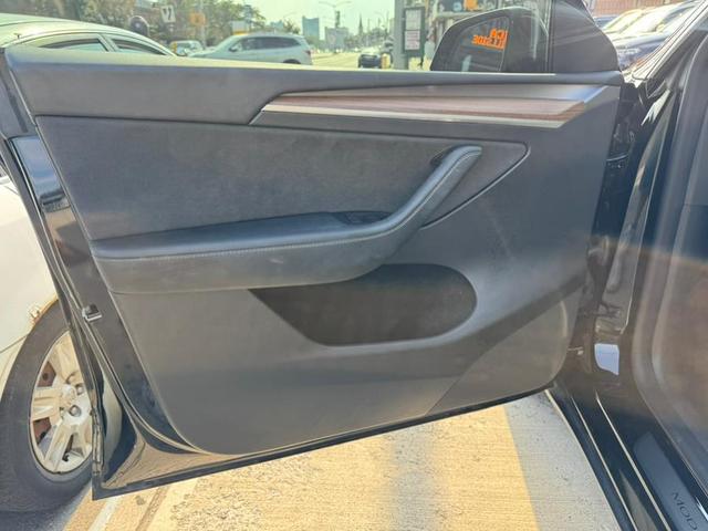 Photo of 2023 Black Tesla Model Y