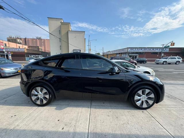 Photo of 2023 Black Tesla Model Y