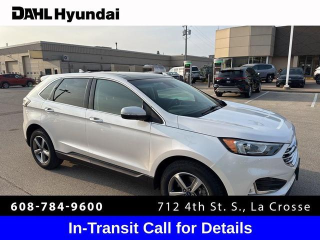 Photo of 2019 White Platinum Metallic Tri-Coat Ford Edge