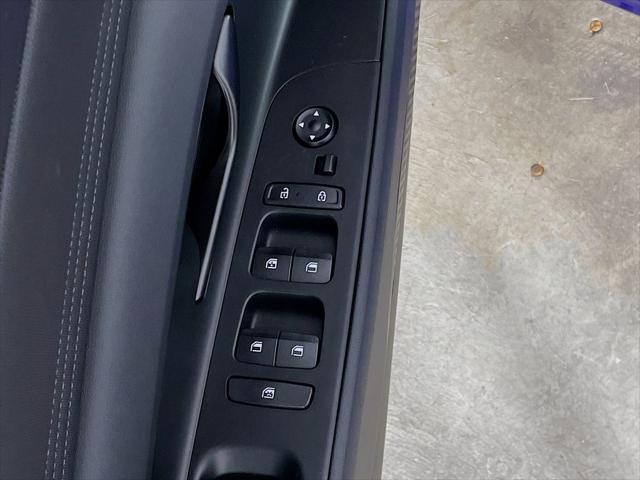 Photo of 2025 Intense Blue Hyundai ELANTRA