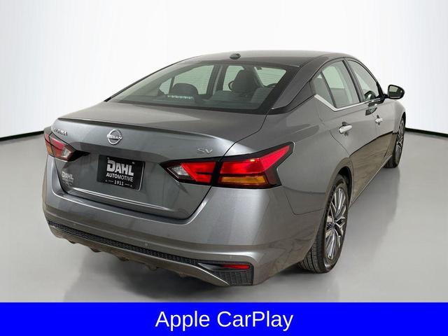 Photo of 2023 Gun Metallic Nissan Altima