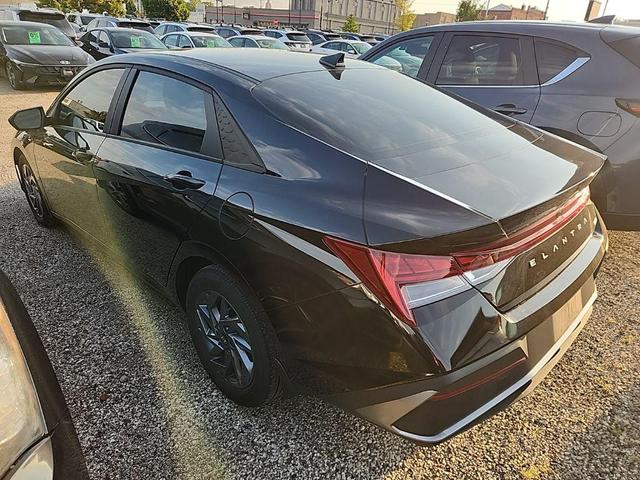 Photo of 2024 Abyss Black Hyundai ELANTRA HEV