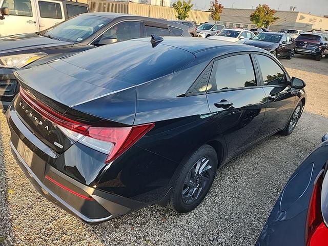 Photo of 2024 Abyss Black Hyundai ELANTRA HEV