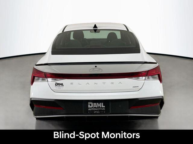 Photo of 2025 Serenity White Hyundai ELANTRA
