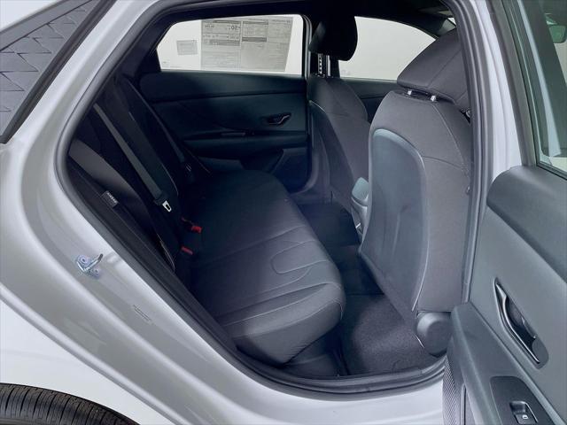 Photo of 2025 Serenity White Hyundai ELANTRA