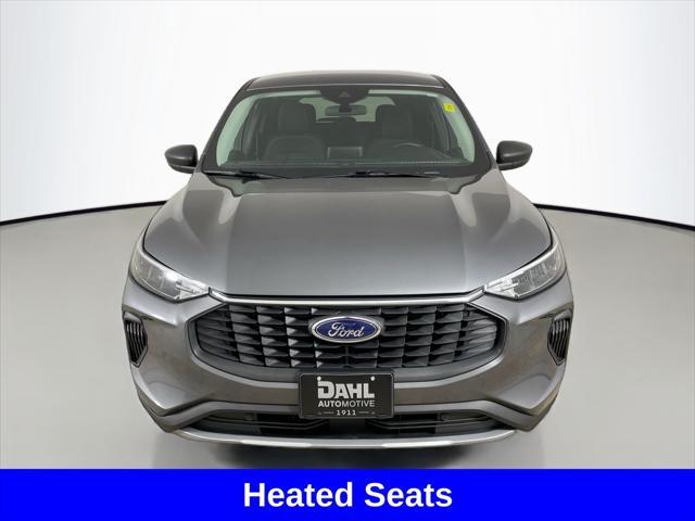 Photo of 2024 Carbonized Gray Metallic Ford Escape