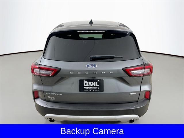 Photo of 2024 Carbonized Gray Metallic Ford Escape