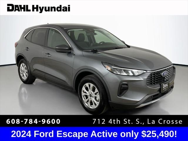Photo of 2024 Carbonized Gray Metallic Ford Escape