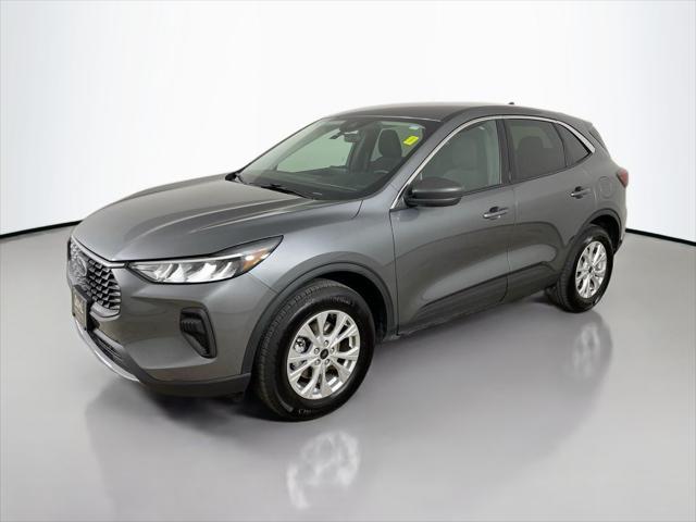 Photo of 2024 Carbonized Gray Metallic Ford Escape