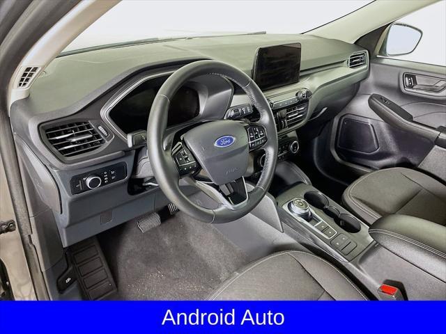 Photo of 2024 Carbonized Gray Metallic Ford Escape