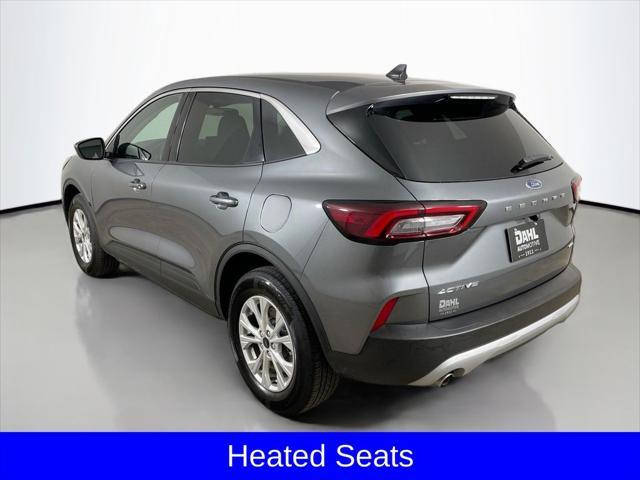 Photo of 2024 Carbonized Gray Metallic Ford Escape