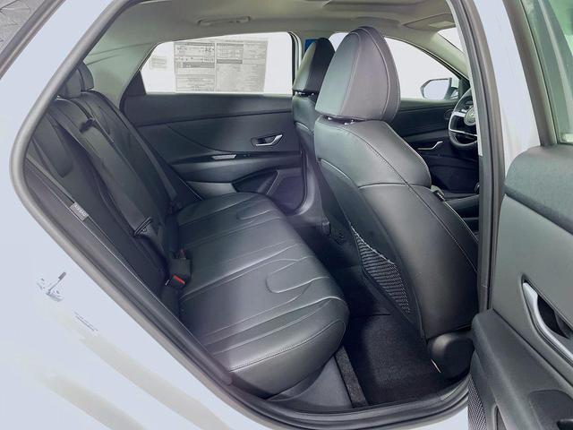 Photo of 2025 Serenity White Hyundai ELANTRA
