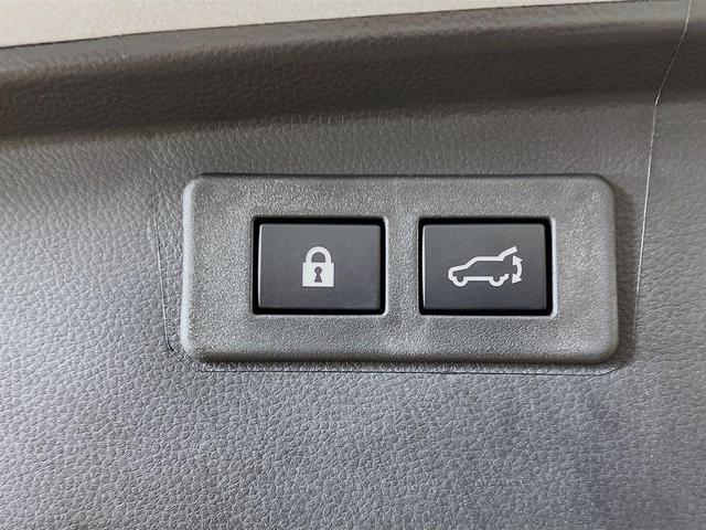 Photo of 2025 Silver Metallic Subaru Outback
