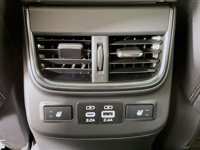Photo of 2025 Silver Metallic Subaru Outback