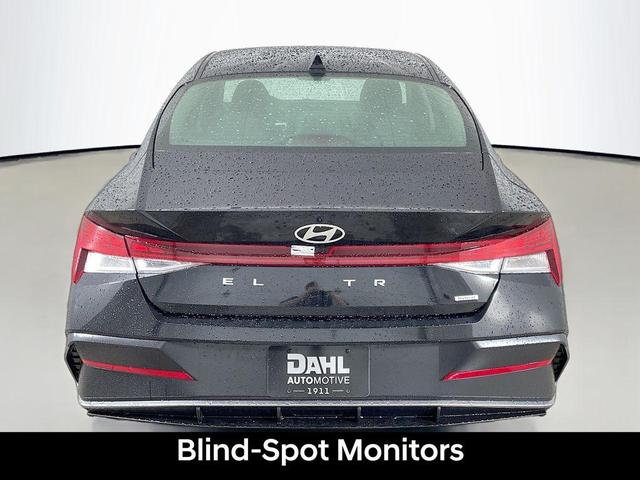 Photo of 2025 Abyss Black Hyundai ELANTRA