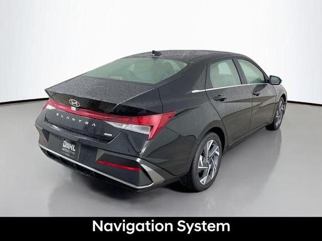 Photo of 2025 Abyss Black Hyundai ELANTRA