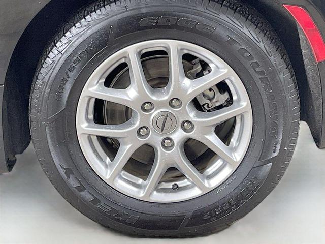 Photo of 2023 Brilliant Black Crystal Pearlcoat Chrysler Pacifica