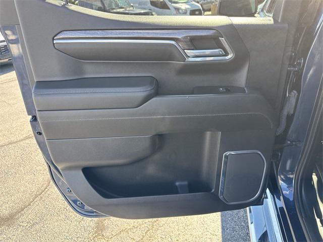 Photo of 2022 Northsky Blue Metallic Chevrolet Silverado 1500