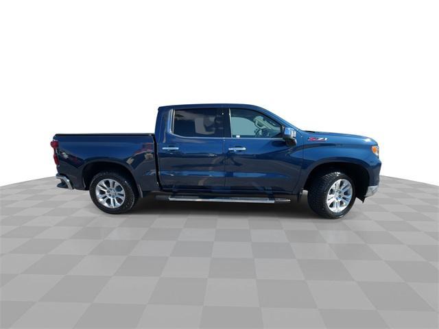 Photo of 2022 Northsky Blue Metallic Chevrolet Silverado 1500