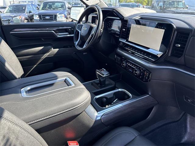 Photo of 2022 Northsky Blue Metallic Chevrolet Silverado 1500