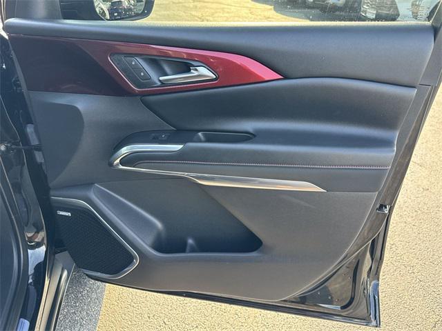 Photo of 2025 Mosaic Black Metallic Chevrolet Traverse