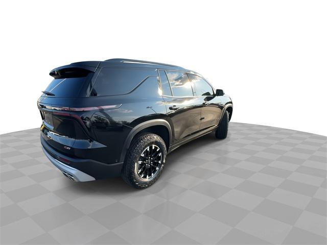 Photo of 2025 Mosaic Black Metallic Chevrolet Traverse