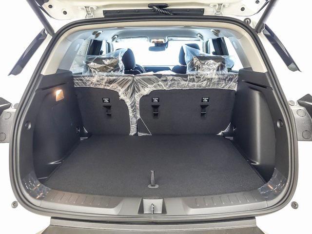 Photo of 2026 Summit White Chevrolet Trailblazer