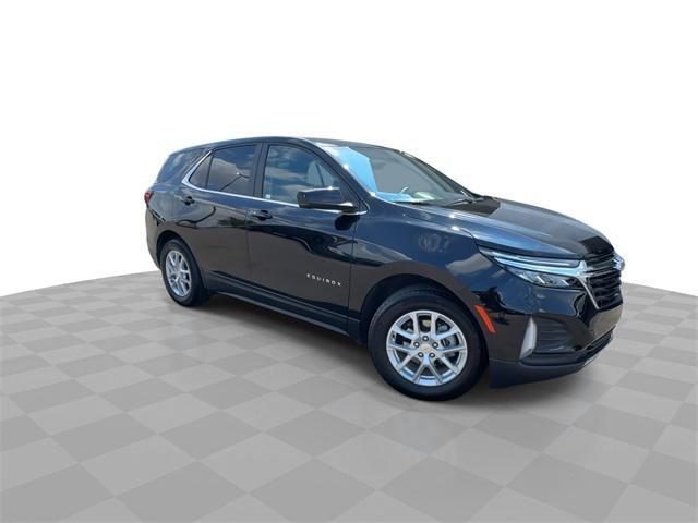 Photo of 2023 Mosaic Black Metallic Chevrolet Equinox