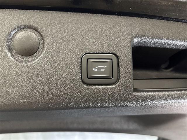 Photo of 2023 Mosaic Black Metallic Chevrolet Equinox