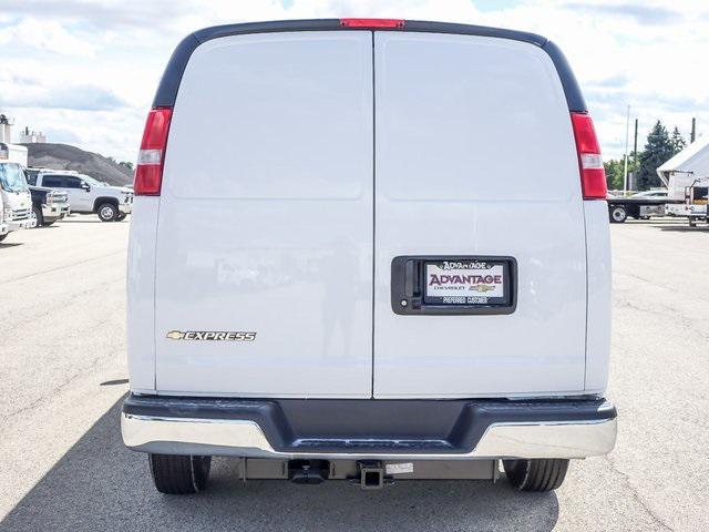 Photo of 2025 Summit White Chevrolet Express 2500
