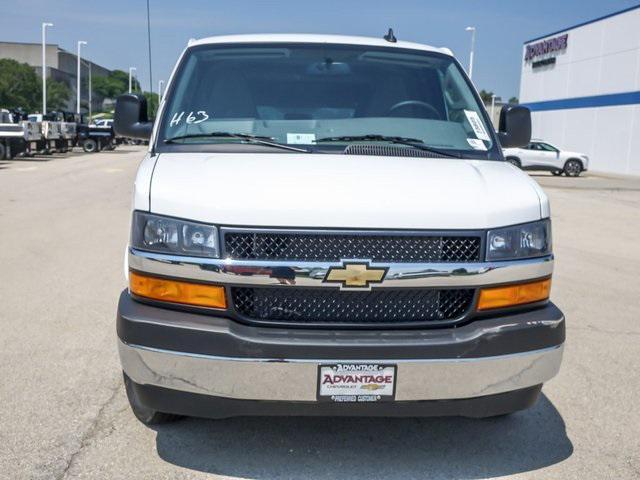 Photo of 2025 Summit White Chevrolet Express 2500