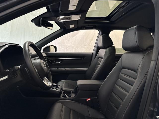 Photo of 2025 Gray Honda CR-V Hybrid