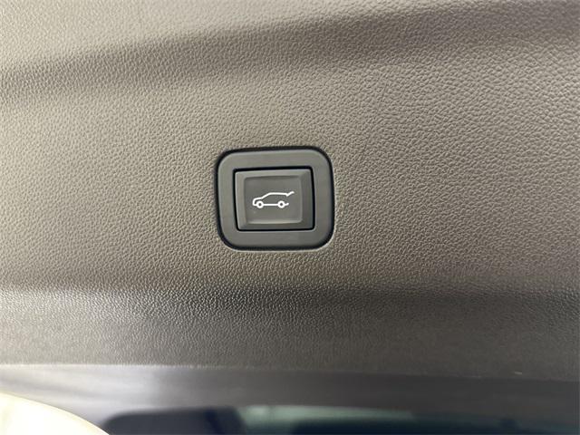 Photo of 2024 Iridescent Pearl Tricoat Chevrolet Tahoe