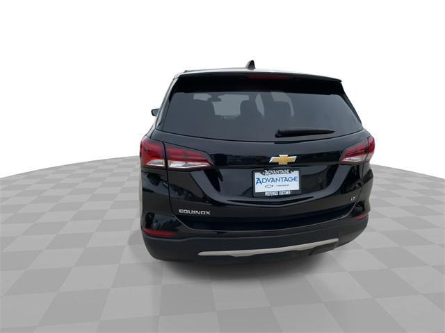 Photo of 2024 Mosaic Black Metallic Chevrolet Equinox