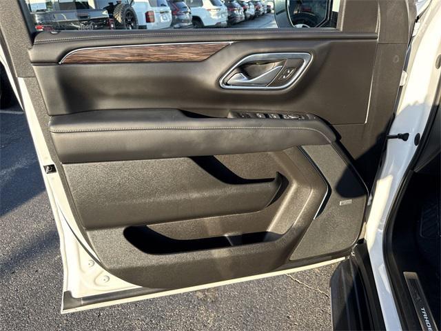 Photo of 2022 Summit White Chevrolet Tahoe