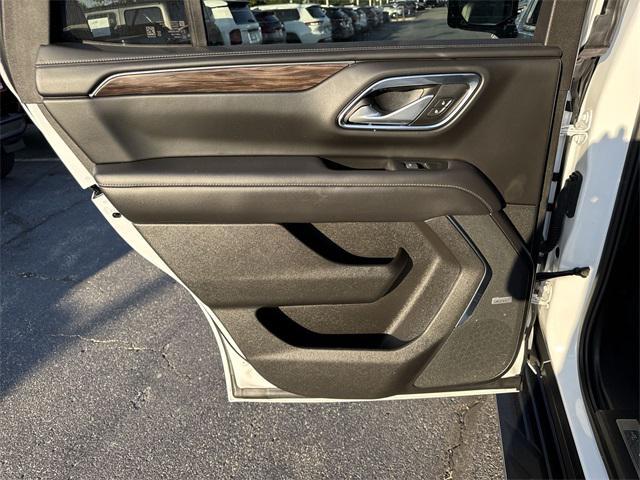 Photo of 2022 Summit White Chevrolet Tahoe