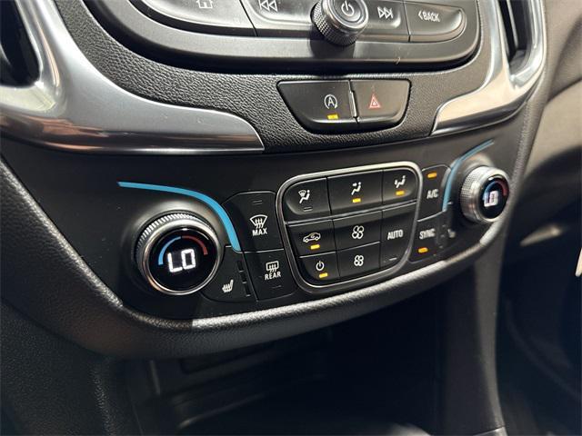 Photo of 2024 Summit White Chevrolet Equinox