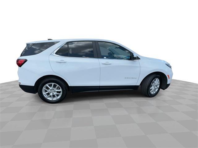 Photo of 2024 Summit White Chevrolet Equinox