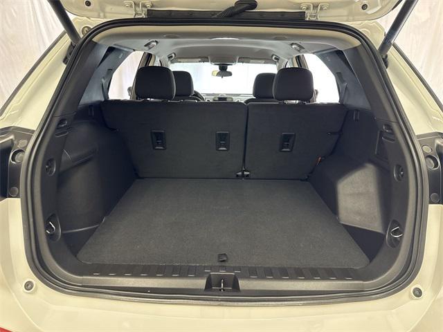 Photo of 2024 Summit White Chevrolet Equinox
