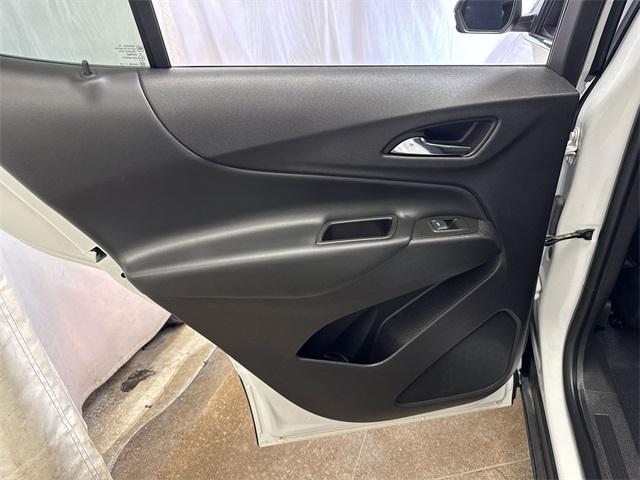 Photo of 2024 Summit White Chevrolet Equinox