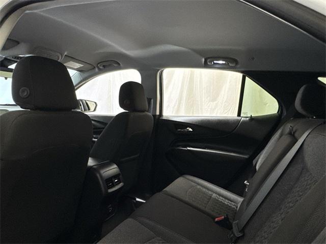 Photo of 2024 Summit White Chevrolet Equinox