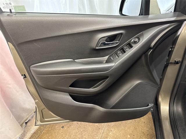 Photo of 2022 Stone Gray Metallic Chevrolet Trax