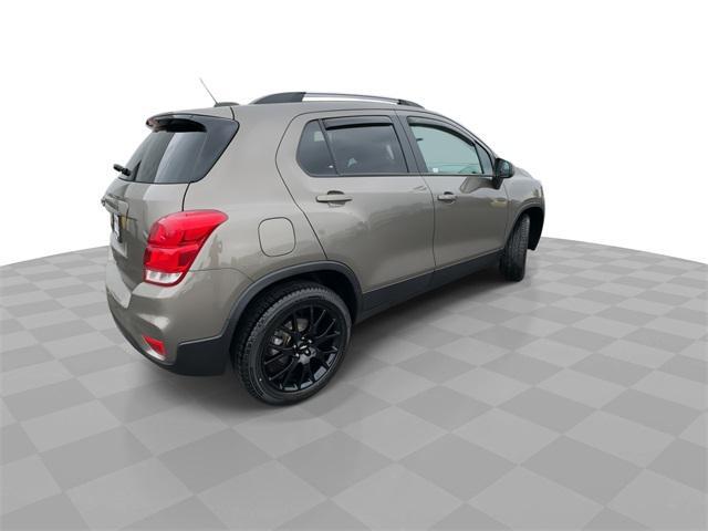 Photo of 2022 Stone Gray Metallic Chevrolet Trax