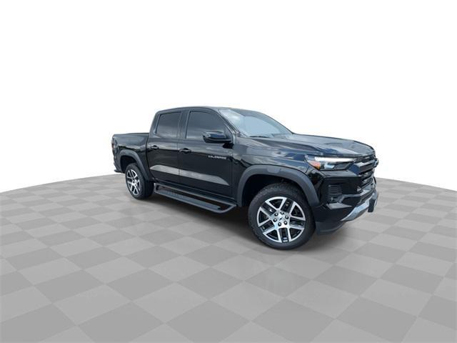 Photo of 2024 Black Chevrolet Colorado