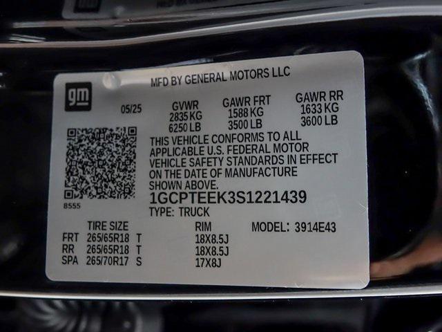 Photo of 2025 Black Chevrolet Colorado