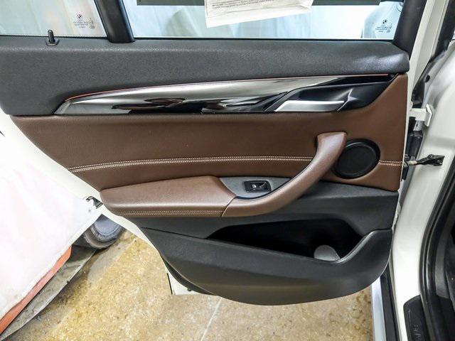 Photo of 2018 Alpine White BMW X1