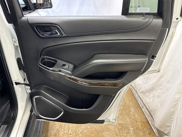 Photo of 2020 Summit White Chevrolet Tahoe
