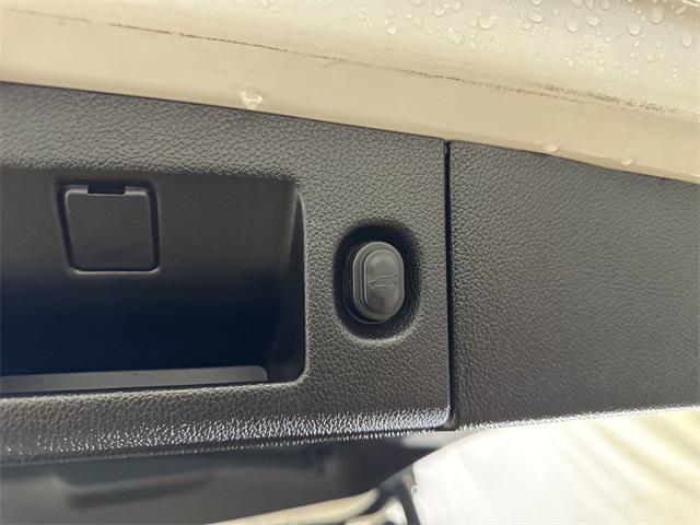Photo of 2020 Summit White Chevrolet Tahoe